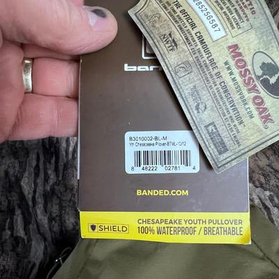 Banded Chesapeake Youth Pullover Medium