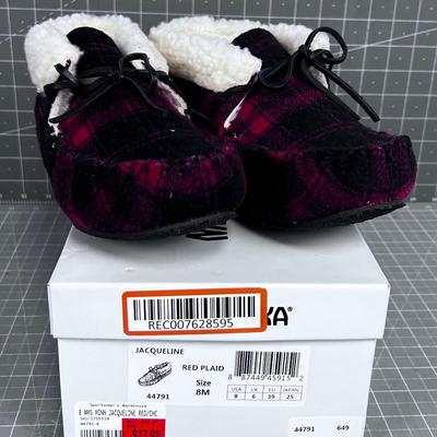 Minnetonka Women's Red Plaid Slipper