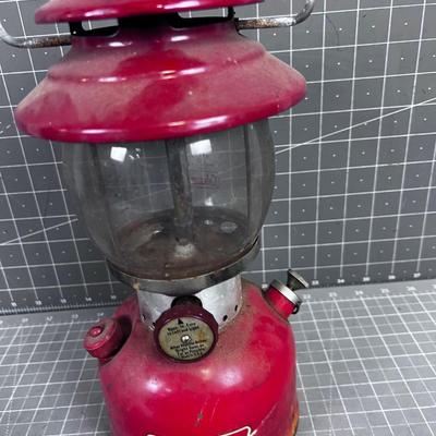 Coleman Model 200 Lantern 