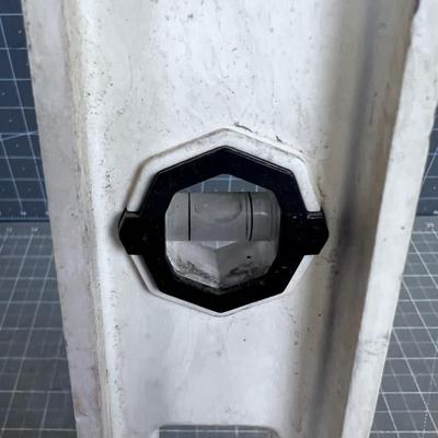 4' LEVEL 