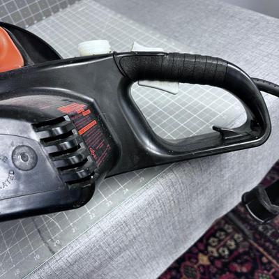 REMINGTON Electric Chain Saw. 