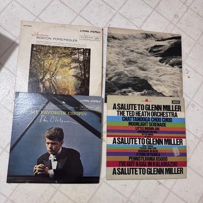 Over 100 Vinyls in Different Genres (WM-DZ)