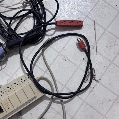 Several Extension Chords (WM-DZ)
