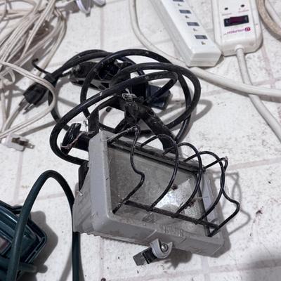 Several Extension Chords (WM-DZ)