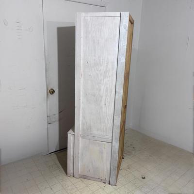 Two White Wooden Shelves (WM-DZ)