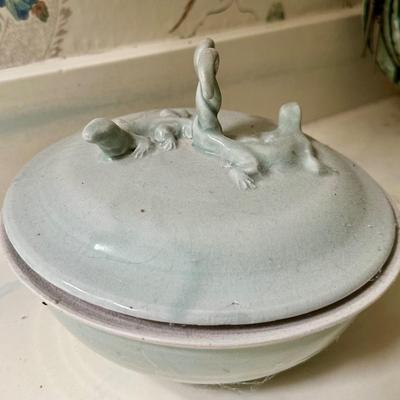 2 lizards arts and crafts era powder/trinket box