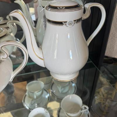 VintageVintage Aynsley South Pacific