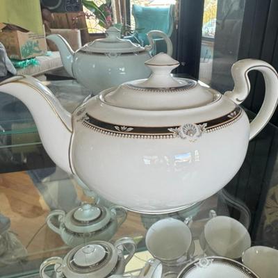 Vintage Aynsley South Pacific Tea Pot