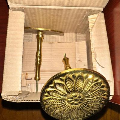 Curtain tiebacks