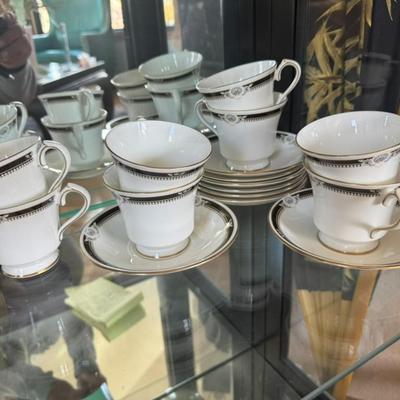 Aynsley South Pacific Tea Cup w/Saucer