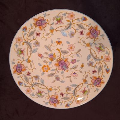 BEAUTIFUL MIKASA BONE CHINA 12 PLACE SETTING WITH EXTRAS