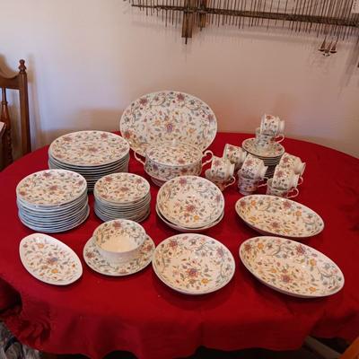 BEAUTIFUL MIKASA BONE CHINA 12 PLACE SETTING WITH EXTRAS