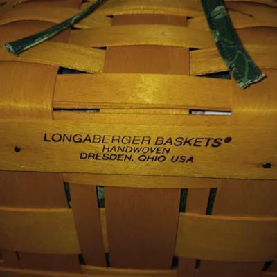 LONGENBERGER LINED BASKET W/2 HANDLES, LID AND AN INTERIOR WOODEN LIFT PLUS A 2ND BASKET