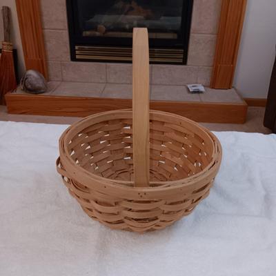 LONGENBERGER LINED BASKET W/2 HANDLES, LID AND AN INTERIOR WOODEN LIFT PLUS A 2ND BASKET