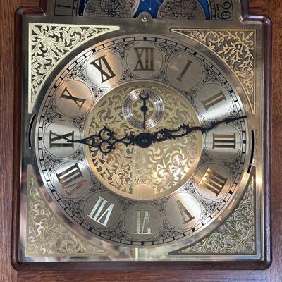 LOT 2L: Vintage Howard Miller Grandfather Clock