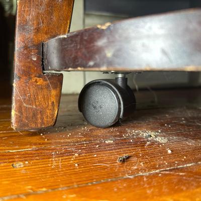 LOT 4L: Two Round End Tables w/ Matching Coffee Table