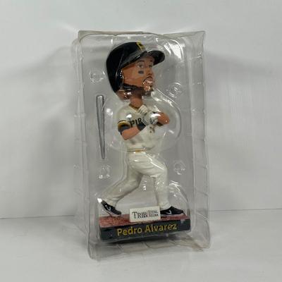 LOT 10D: Roberto Clemente, Adam LaRoche & Pedro Alvarez Bobble Heads In Box