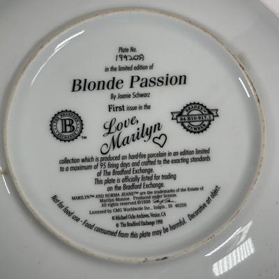 LOT 16D: Vintage Delphi Marilyn Monroe Decorative Plates