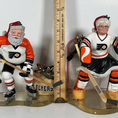 LOT 19D: The Danbury Mint Philadelphia Flyers Santa & Mrs Claus Figurines