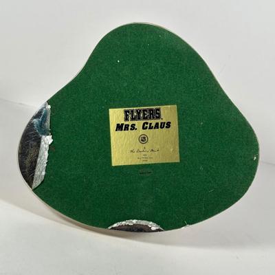 LOT 19D: The Danbury Mint Philadelphia Flyers Santa & Mrs Claus Figurines