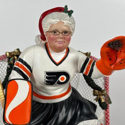 LOT 19D: The Danbury Mint Philadelphia Flyers Santa & Mrs Claus Figurines
