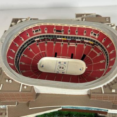 LOT 28A: Philadelphia Flyers Danbury Mint First Union Center, Bobble Heads & More