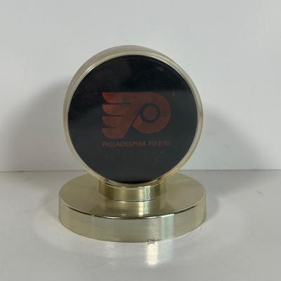 LOT 28A: Philadelphia Flyers Danbury Mint First Union Center, Bobble Heads & More