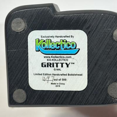 LOT 28A: Philadelphia Flyers Danbury Mint First Union Center, Bobble Heads & More