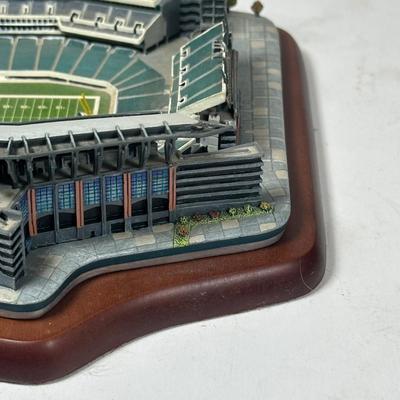 LOT 95A: The Danbury Mint Veterans Stadium & Lincoln Financial Field Home Of The Philadelphia Eagles