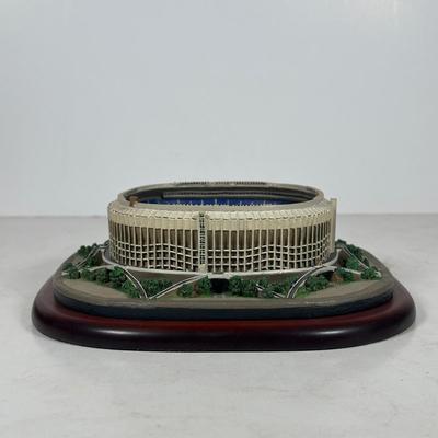 LOT 95A: The Danbury Mint Veterans Stadium & Lincoln Financial Field Home Of The Philadelphia Eagles