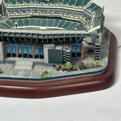 LOT 95A: The Danbury Mint Veterans Stadium & Lincoln Financial Field Home Of The Philadelphia Eagles
