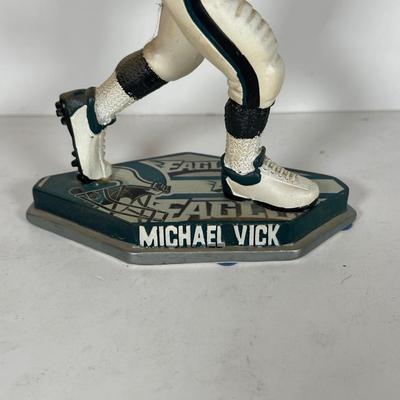 LOT 111A: Michael Vick Legends Of The Field Bobble Head & Extreme Athletes Action Figure