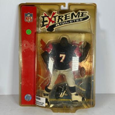 LOT 111A: Michael Vick Legends Of The Field Bobble Head & Extreme Athletes Action Figure