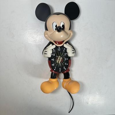 LOT 117A: The Bradford Exchange The Mickey Mouse Motion Clock