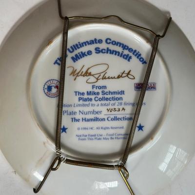 LOT 175A: The Hamilton Collection & Delph Decorative Baseball Plates