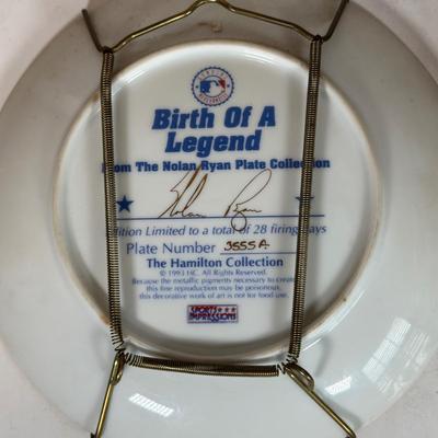 LOT 175A: The Hamilton Collection & Delph Decorative Baseball Plates