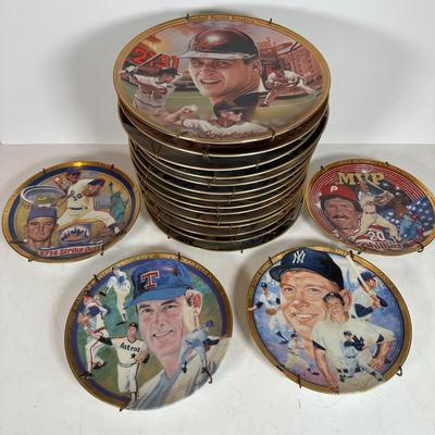 LOT 175A: The Hamilton Collection & Delph Decorative Baseball Plates