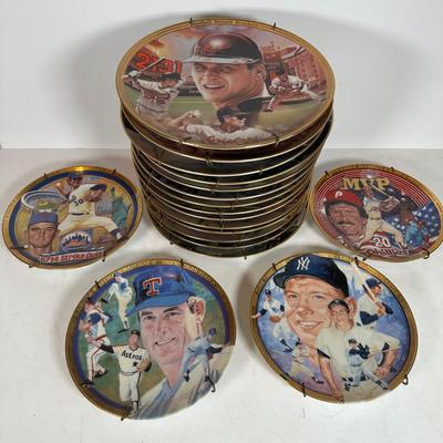 LOT 175A: The Hamilton Collection & Delph Decorative Baseball Plates
