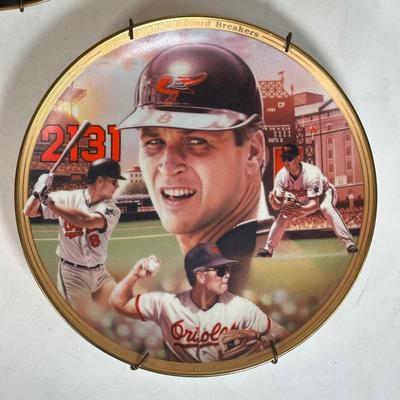 LOT 175A: The Hamilton Collection & Delph Decorative Baseball Plates