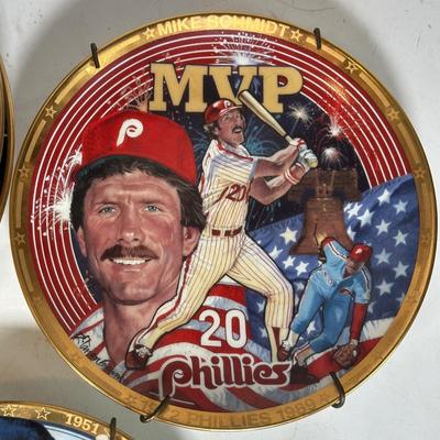 LOT 175A: The Hamilton Collection & Delph Decorative Baseball Plates