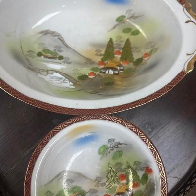 Vintage Kutani Japanese bowl set