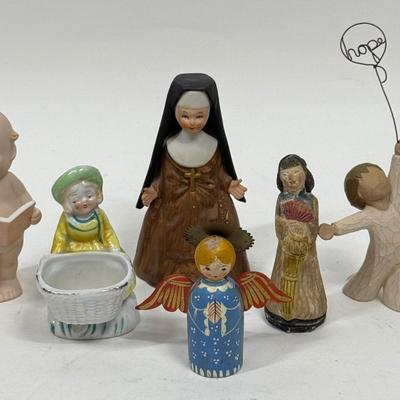 Figurine Lot 6 pieces Enesco Kewpie Doll Willow Tree etc