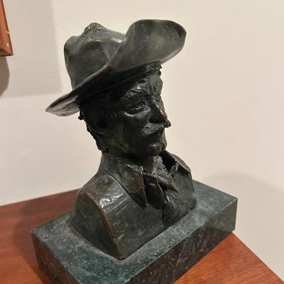 VINARDI BRONZE STATUE COWBOY
