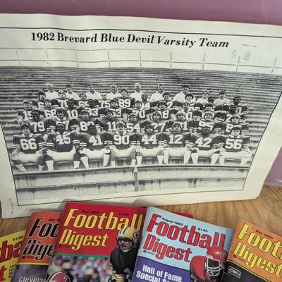 Football Sports Books & Magazines NFL Trivia 1985 Brevard High Blue Devils Photo (G)
