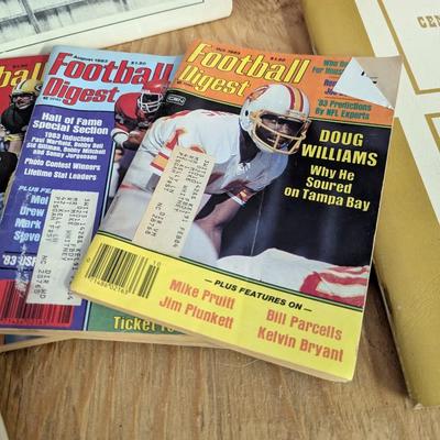 Football Sports Books & Magazines NFL Trivia 1985 Brevard High Blue Devils Photo (G)