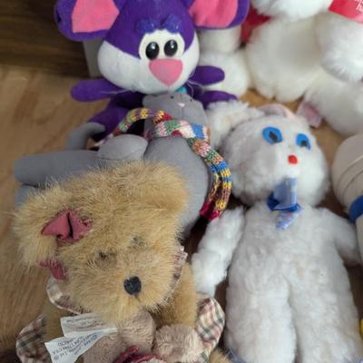 Plush Toys Madeline Russ Frankford (G)