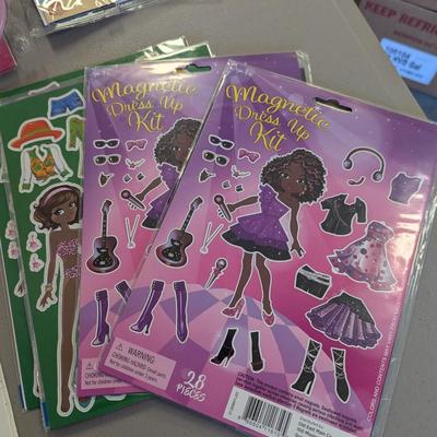 Melissa & Doug Door Signs Magnetic Dress Up Kit Color & Sticker Activity Books (G)