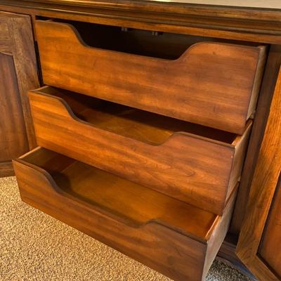 Drexel Heritage Dresser and Mirror Brittany Design