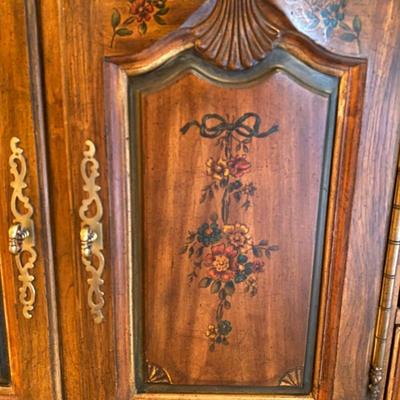 Drexel Heritage Dresser and Mirror Brittany Design
