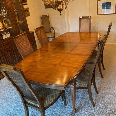 Drexel Heritage Dining Table and Chairs